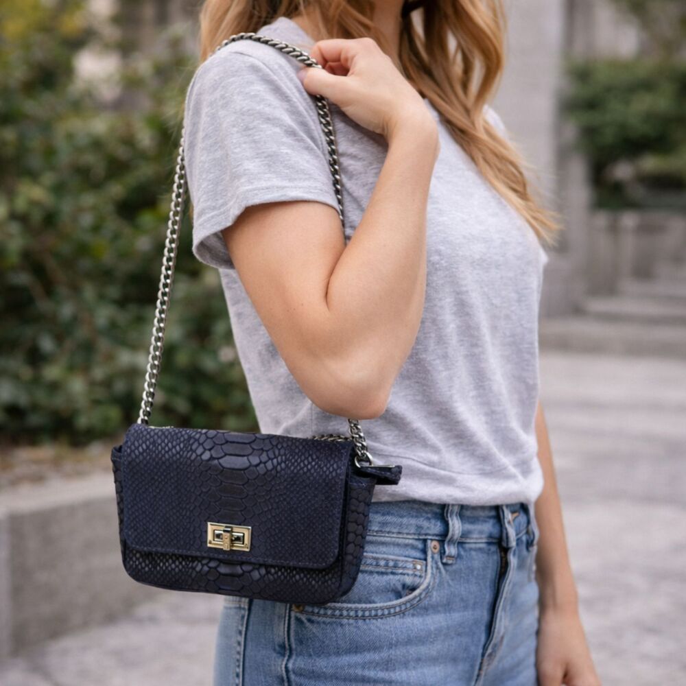 Italian Textured Small Leather Purse In Navy
